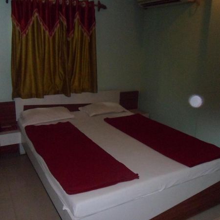 Hotel Shree Rudraksh Somnāth Екстериор снимка
